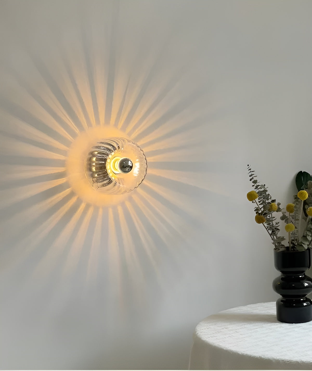 ScandiElegance Wall Lamp – Modern Glass Art with Bauhaus Charm