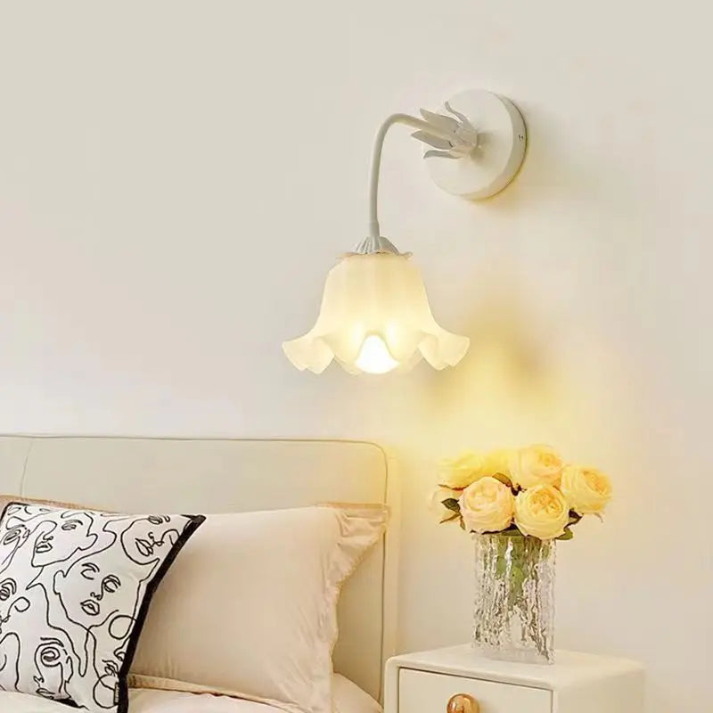FrenchBloom - Elegant wall lamp with floral pattern