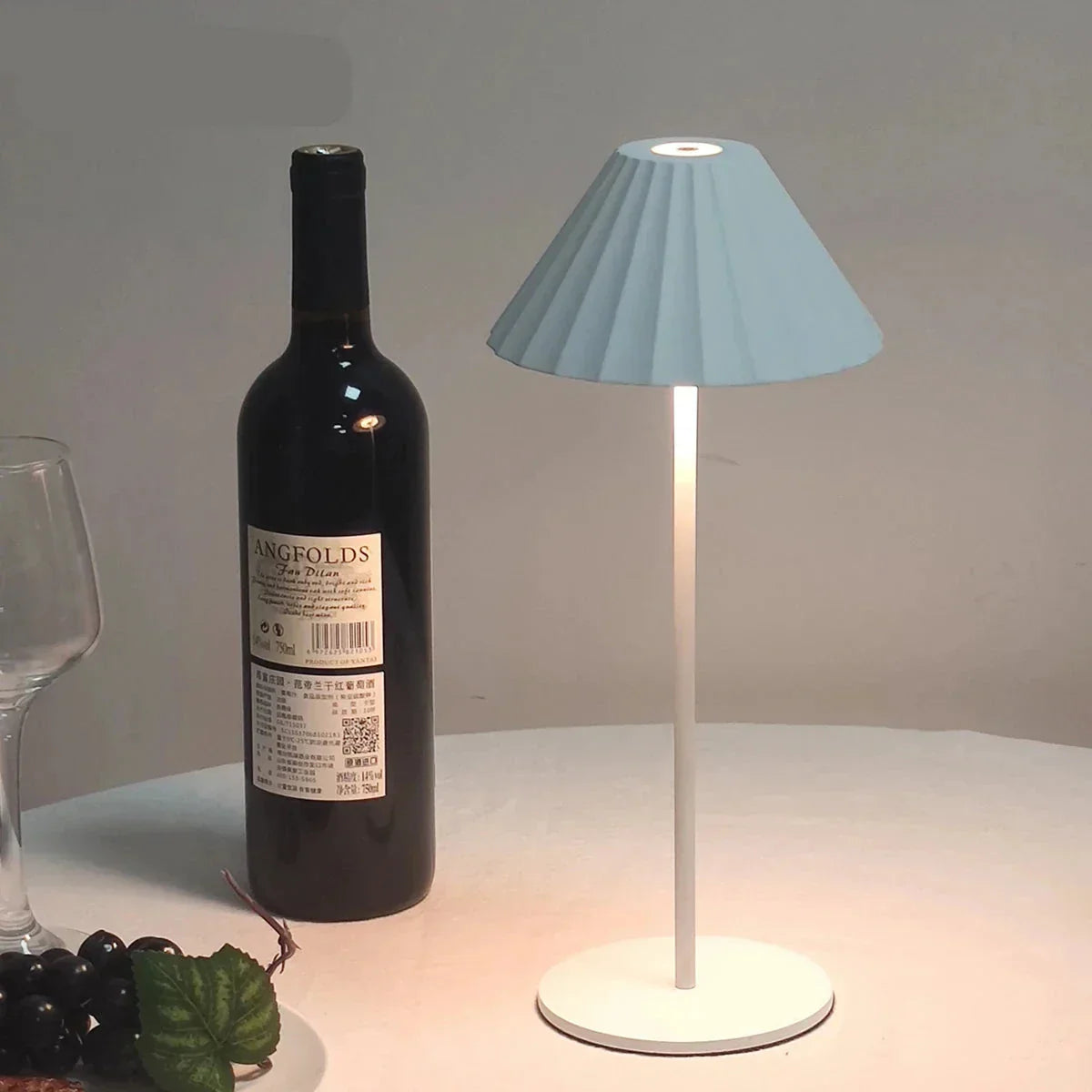 EleganceLight – Modern Table Lamp with Dimmable LED Lighting