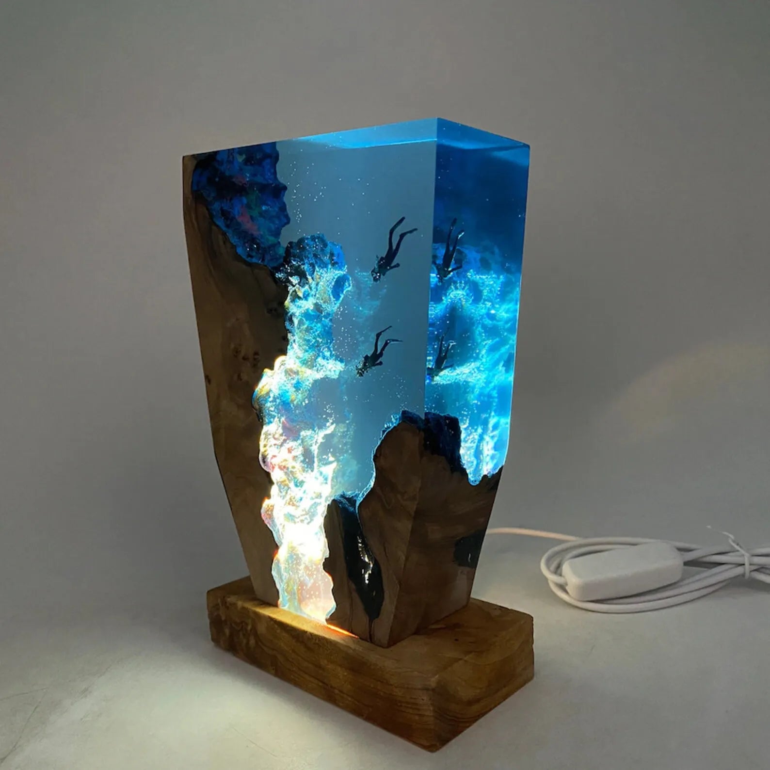 OceanGlow Luxe Illuminated Table Lamp – Serent Epoxy Resin with USB Charging