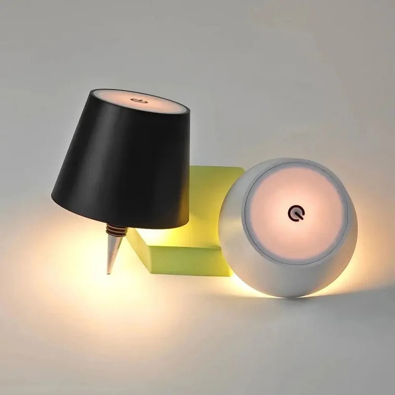 Nomadic Light – Wireless Bottle Lamp with Adjustable Light