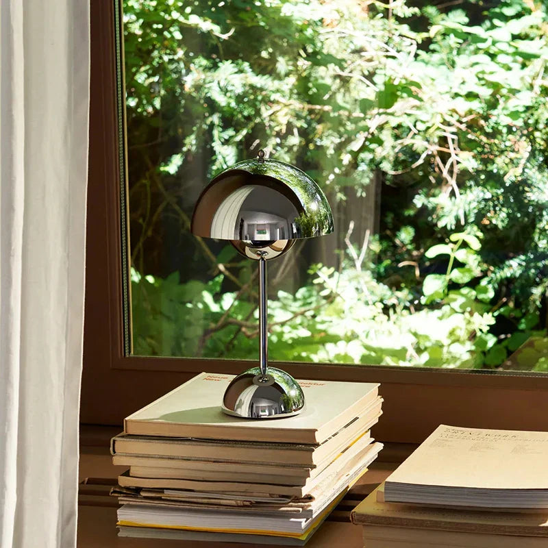 MushroomGlow - Captivating Portable LED Table Lamp