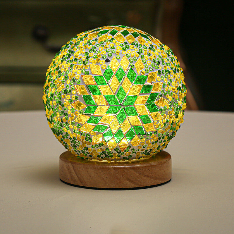 BohoGlow – Atmospheric Lamp in Wood and Glass