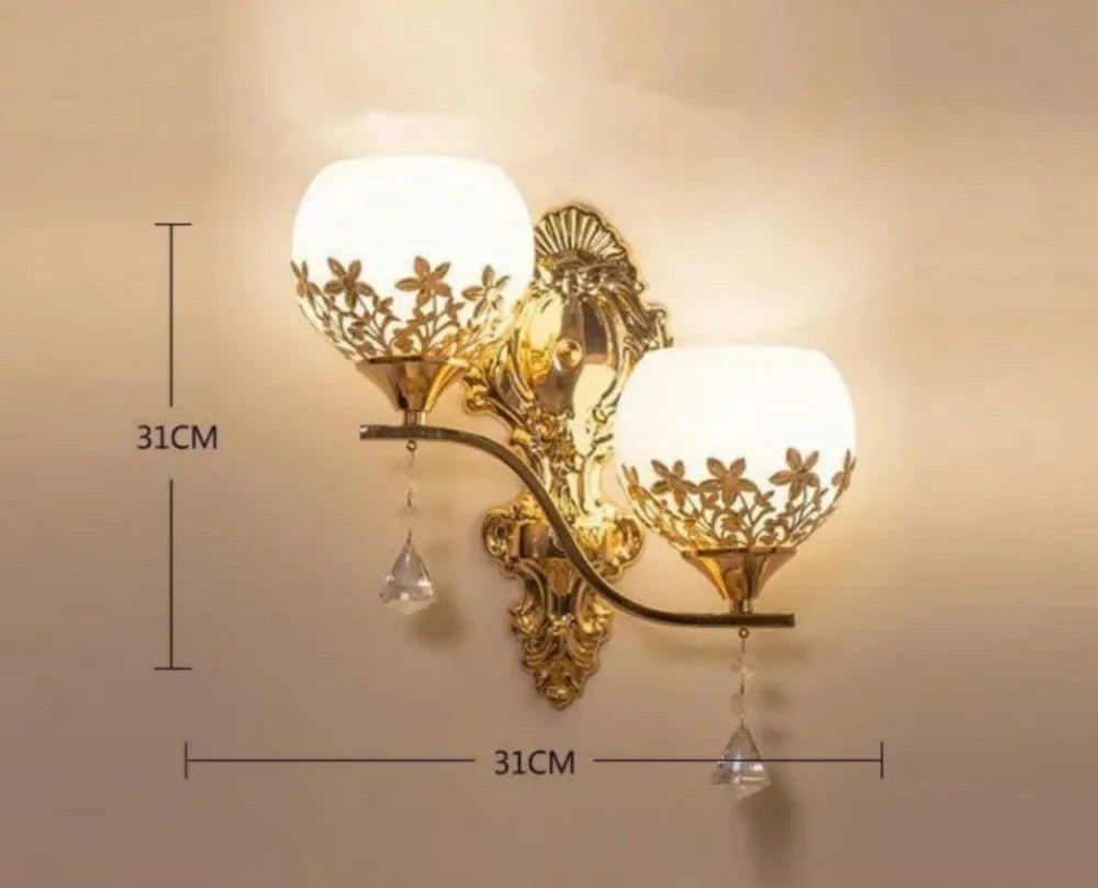 CrystalLuxe – Gold LED Wall Lamp for Atmospheric Lighting