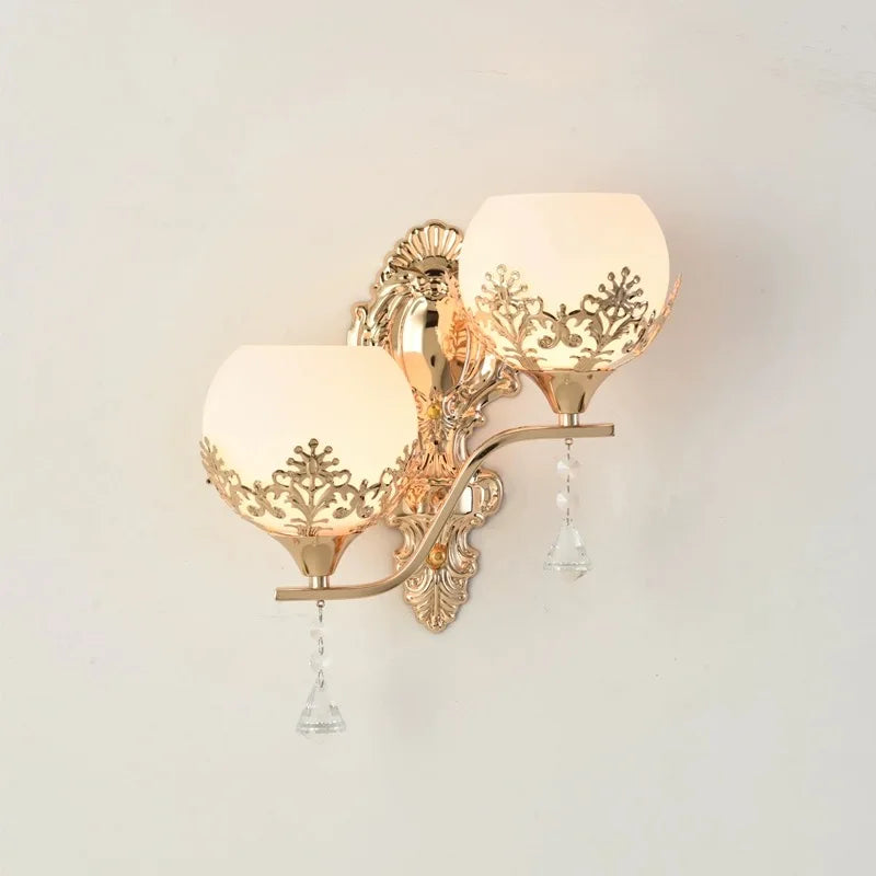 CrystalLuxe – Gold LED Wall Lamp for Atmospheric Lighting