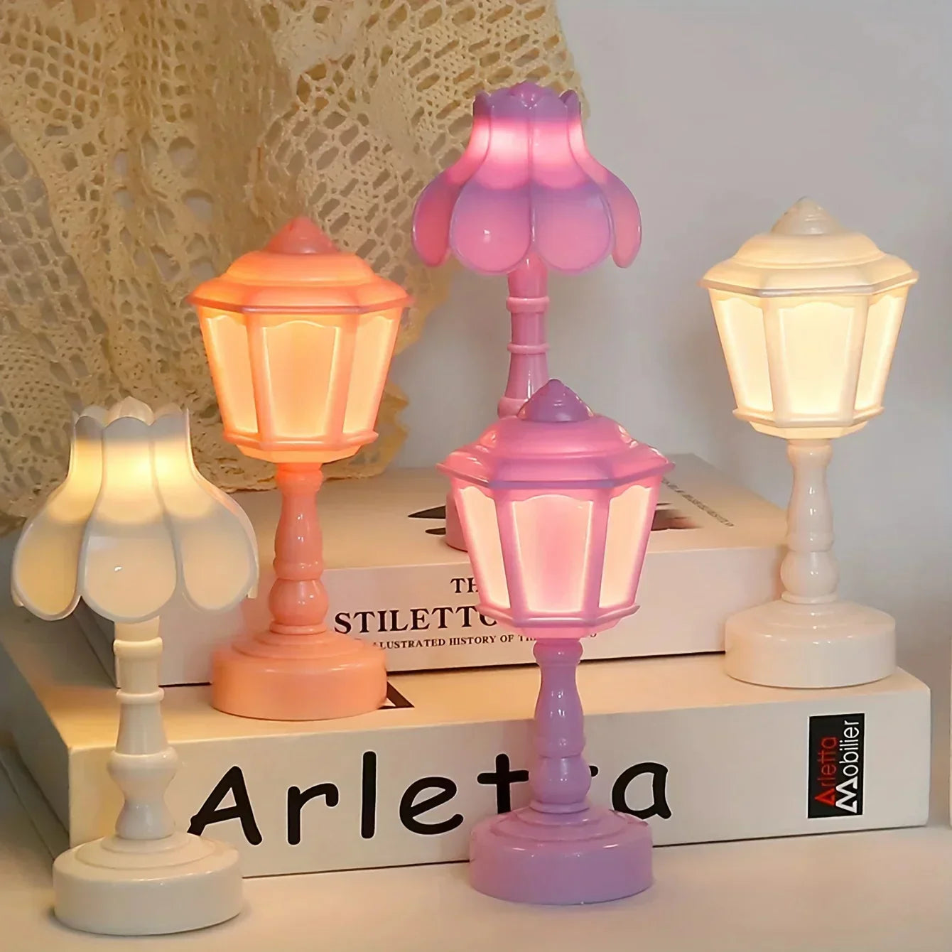 Chic Glow – Elegant Table Lamp with Geometric Design