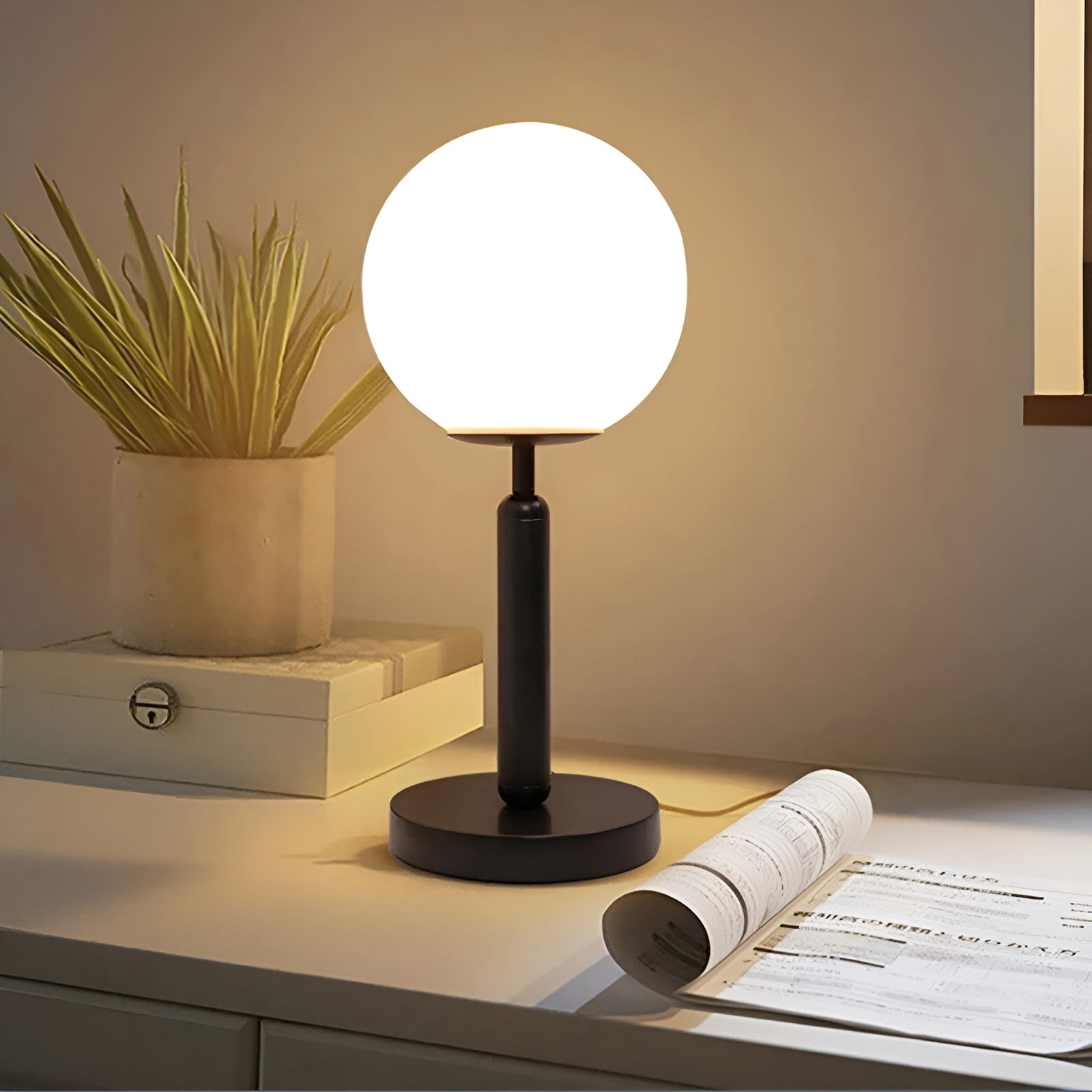 SphereShine Luxury Table Lamp in Glass & Brass – Elegance and LED