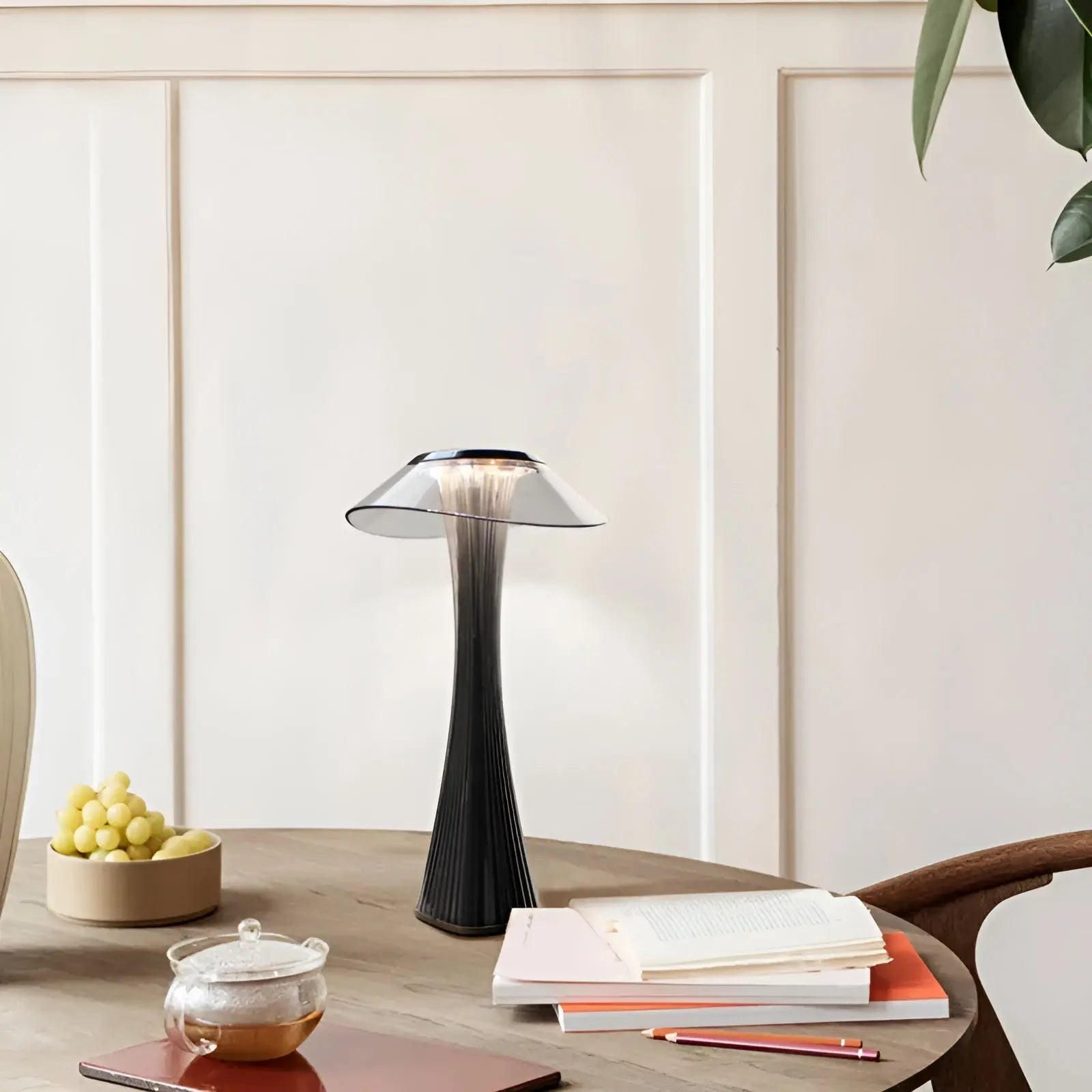 Gior Luxe Desk Lamp – Elegance and Flexibility