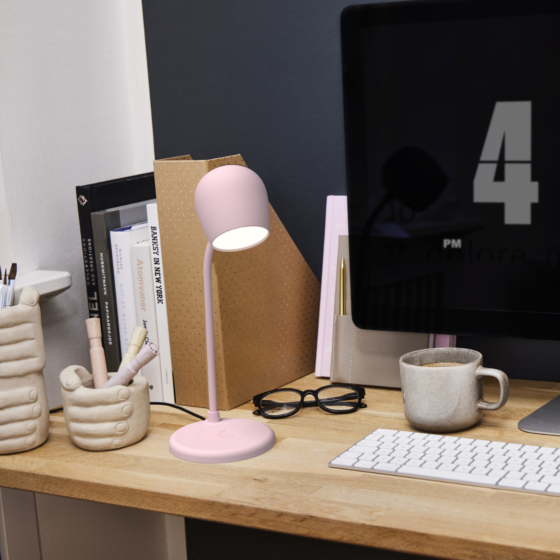 SmartGlow - LED lamp with Bluetooth and charging