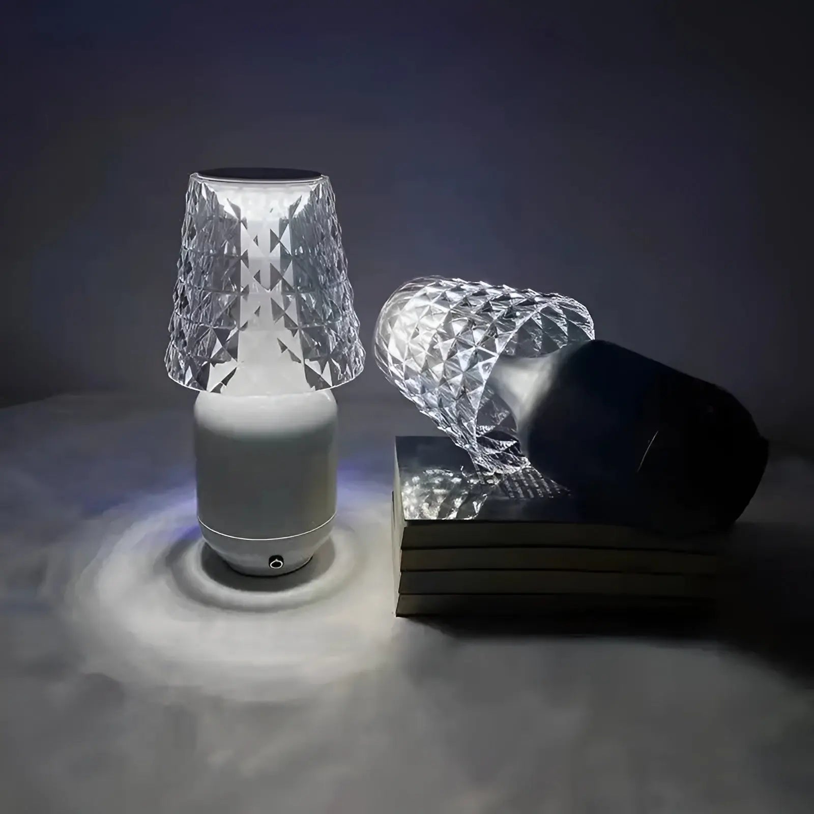 Zaroti Luxury Table Lamp - wireless and elegant
