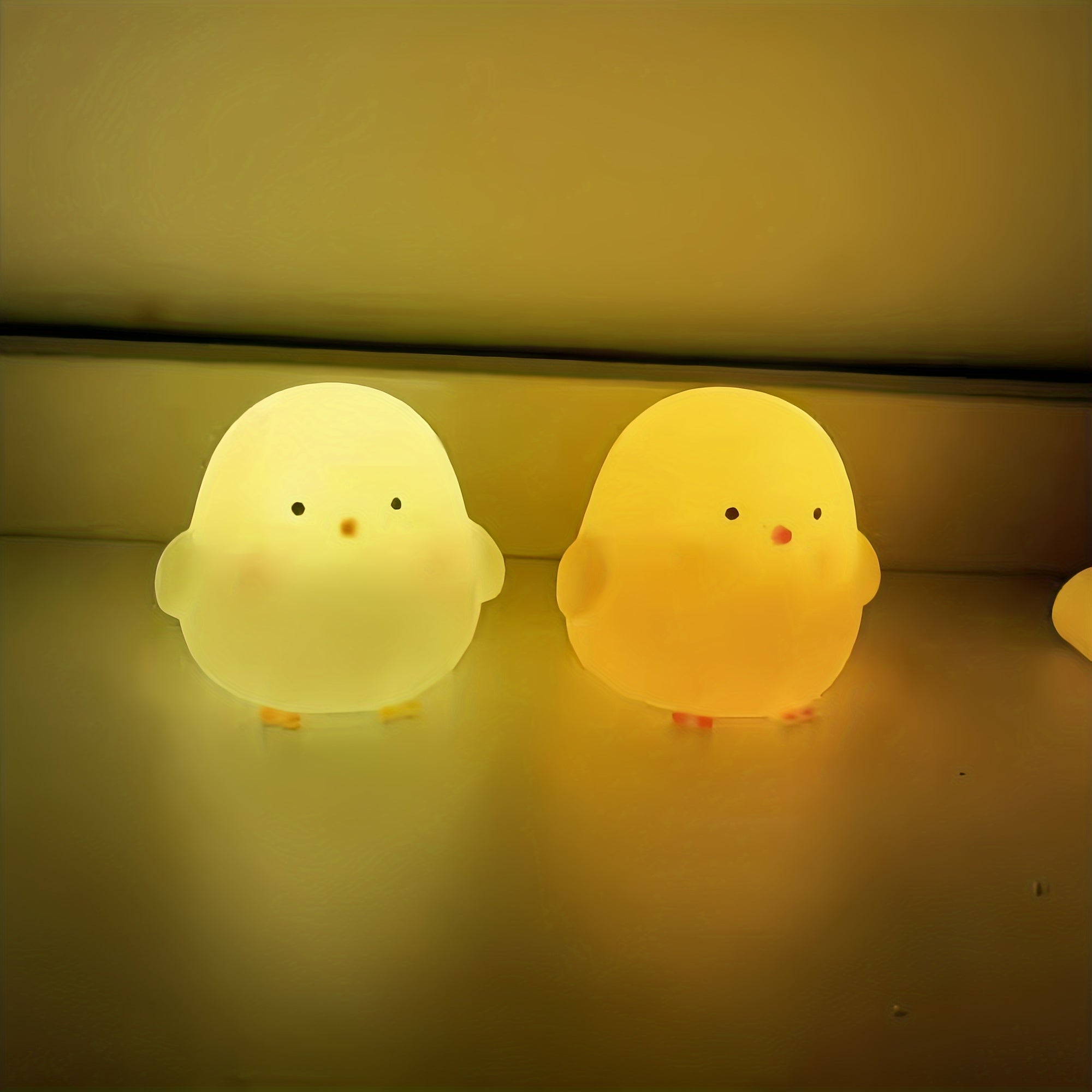 Glowing Chick - Elegant LED Table Lamp with Wellness Light