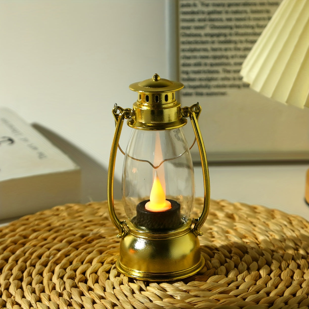 Nostalgic Glow - LED Kerosene Lamp with Yellow Flame