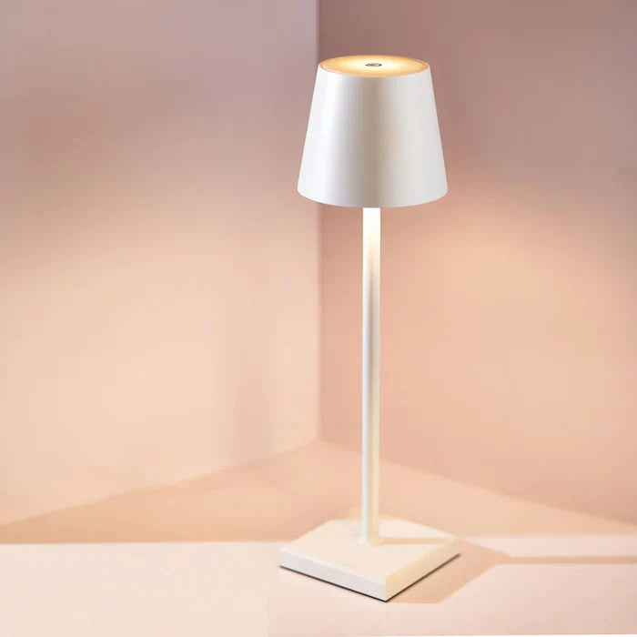 Stylish ChicLuxe - Wire desk lamp with charging function