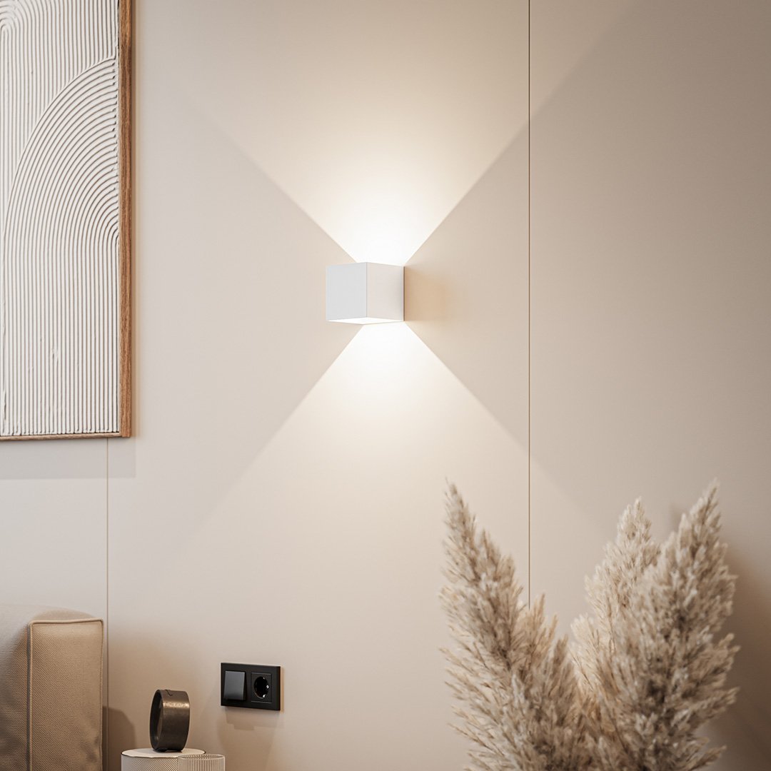 LumiGuard Wall Lamp - Elegant Outdoor Wall Lamp with Warm Light